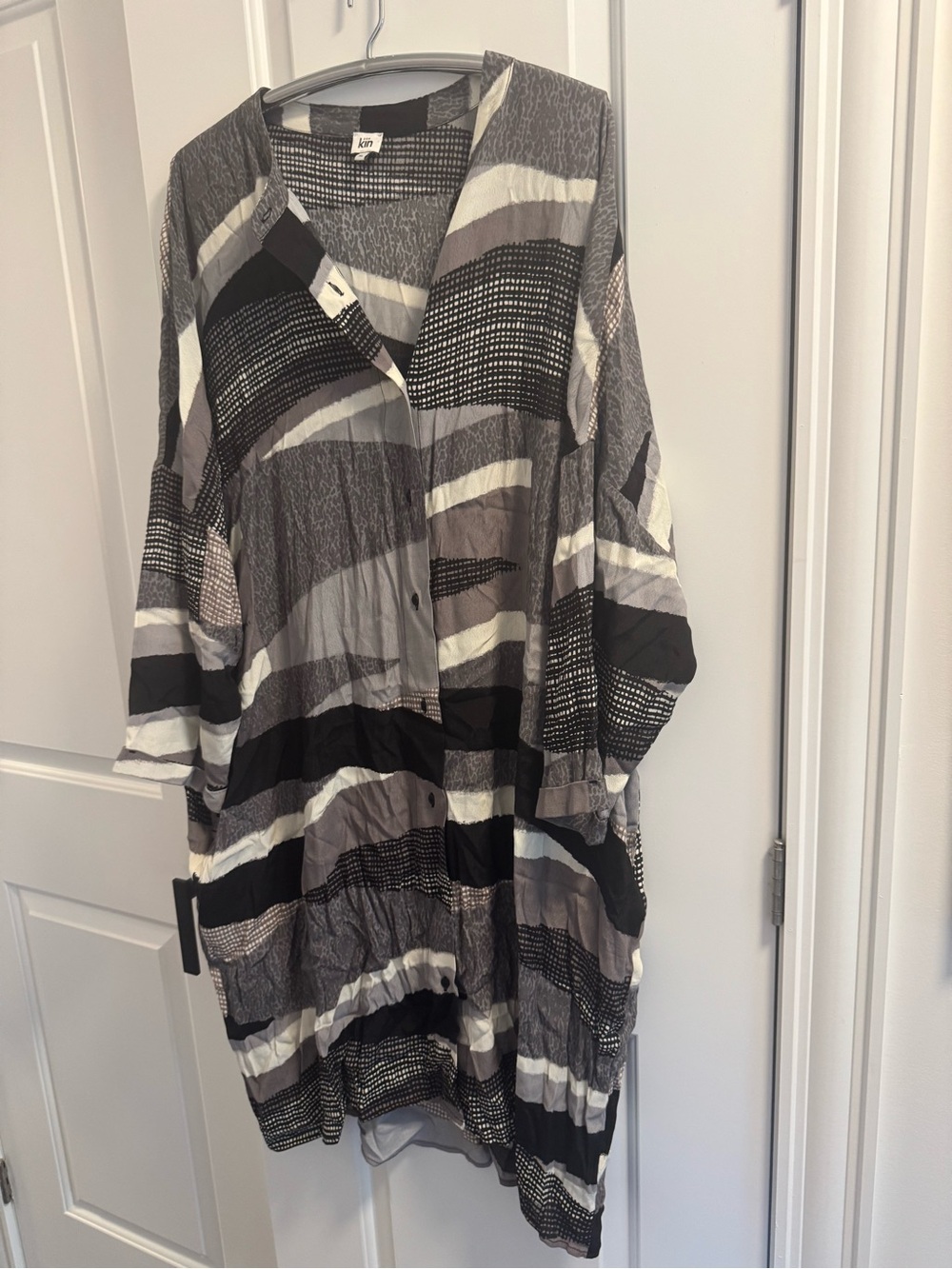 EUC KIN Women’s Black & Gray Patterned Lightweight DRESS